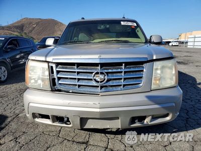 Piąte zdjęcie samochodu w środku: 2005 CADILLAC ESCALADE ESV VIN:3GYFK66N15G219394 - miniatura