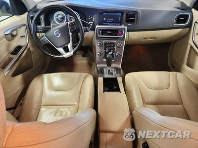 Zdjęcie 8 z 12 samochodu: 2011 VOLVO S60 T6 VIN:YV1902FH0B2014949 - miniatura