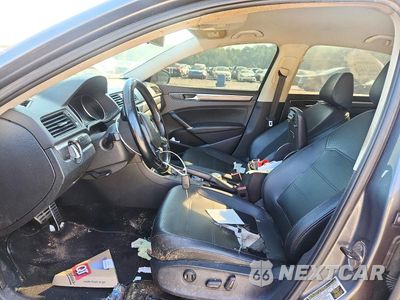 Zdjęcie 7 z 12 samochodu: 2017 VOLKSWAGEN PASSAT R-LINE VIN:1VWDT7A37HC038939 - miniatura