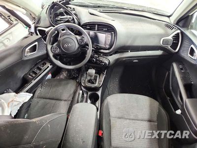 Zdjęcie 8 z 12 samochodu: 2021 KIA SOUL S VIN:KNDJ23AU9M7146525 - miniatura