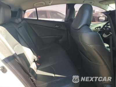 Zdjęcie 10 z 12 samochodu: 2016 TOYOTA PRIUS FOUR TOURING VIN:JTDKARFU6G3504730 - miniatura