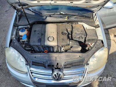 Zdjęcie 11 z 12 samochodu: 2009 VOLKSWAGEN JETTA SE VIN:3VWRZ71K29M120301 - miniatura