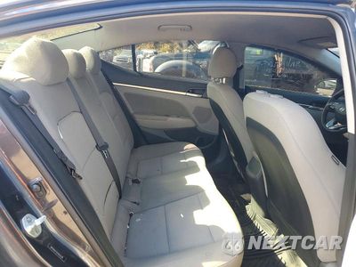 Zdjęcie 10 z 12 samochodu: 2020 HYUNDAI ELANTRA SEL VIN:5NPD84LFXLH622338 - miniatura