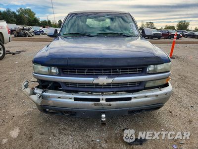 Piąte zdjęcie samochodu w środku: 2002 CHEVROLET SILVERADO C1500 VIN:1GCEC19T02E239778 - miniatura