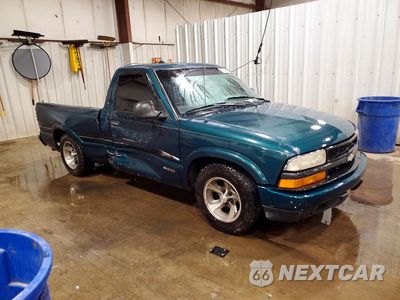 Czwarte zdjęcie samochodu z boku: 1998 CHEVROLET S TRUCK S10 VIN:1GCCS1443W8135848 - miniatura