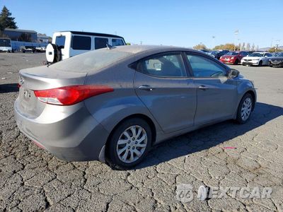 Trzecie zdjęcie samochodu z tyłu: 2013 HYUNDAI ELANTRA GLS VIN:5NPDH4AEXDH161640 - miniatura