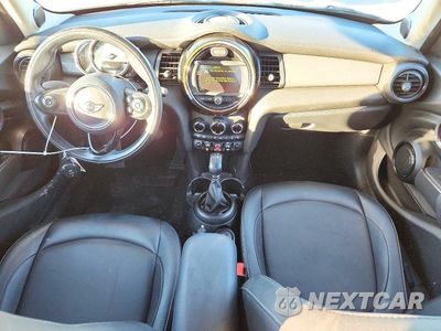 Zdjęcie 8 z 13 samochodu: 2018 MINI COOPER VIN:WMWXU1C59J2F81326 - miniatura