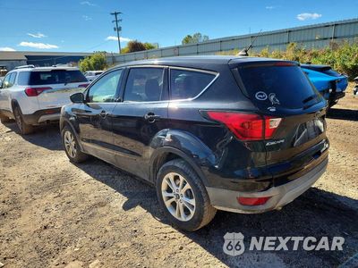 Drugie zdjęcie samochodu z przodu: 2019 FORD ESCAPE SE VIN:1FMCU9GD5KUC01611 - miniatura