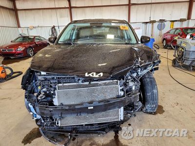 Piąte zdjęcie samochodu w środku: 2023 KIA SPORTAGE LX VIN:KNDPUCAF8P7105846 - miniatura