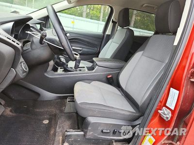 Zdjęcie 7 z 13 samochodu: 2019 FORD ESCAPE SE VIN:1FMCU9GD5KUC54356 - miniatura