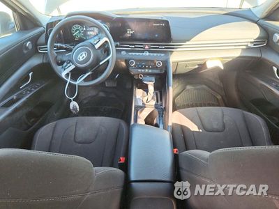 Zdjęcie 8 z 13 samochodu: 2024 HYUNDAI ELANTRA BLUE VIN:KMHLM4DJ0RU110804 - miniatura