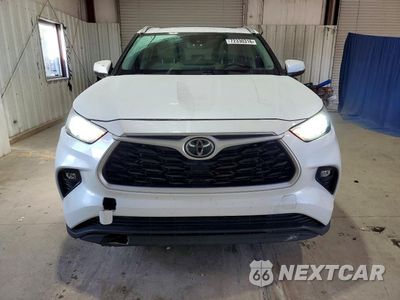 Piąte zdjęcie samochodu w środku: 2023 TOYOTA HIGHLANDER XLE VIN:5TDKDRBH9PS022512 - miniatura