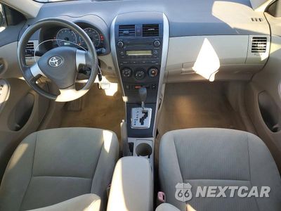 Zdjęcie 8 z 12 samochodu: 2010 TOYOTA COROLLA LE VIN:1NXBU4EE5AZ275149 - miniatura