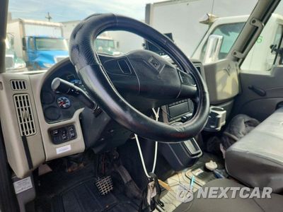 Zdjęcie 8 z 13 samochodu: 2013 INTERNATIONAL 4300 BOX TRUCK VIN:1HTMMAAL4DH162759 - miniatura