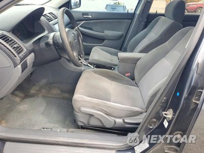 Zdjęcie 7 z 12 samochodu: 2003 HONDA ACCORD LX VIN:1HGCM563X3A050081 - miniatura