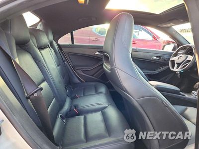 Zdjęcie 10 z 12 samochodu: 2014 MERCEDES-BENZ CLA 45 AMG VIN:WDDSJ5CB3EN053050 - miniatura