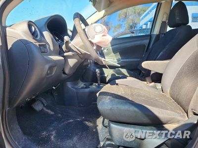 Zdjęcie 7 z 12 samochodu: 2013 NISSAN VERSA 1.6 S VIN:3N1CN7AP8DL867175 - miniatura