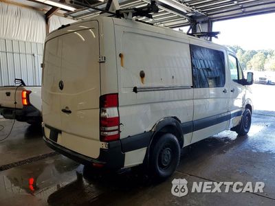 Trzecie zdjęcie samochodu z tyłu: 2016 MERCEDES-BENZ SPRINTER 2500 DELIVERY VAN VIN:WD3PE7DD9GP310942 - miniatura