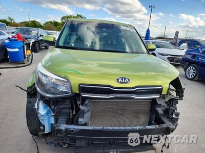 Piąte zdjęcie samochodu w środku: 2017 KIA SOUL + VIN:KNDJP3A59H7887693 - miniatura