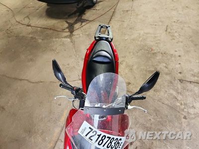 Piąte zdjęcie samochodu w środku: 2013 HONDA PCX 150 VIN:MLHKF1217D5008024 - miniatura