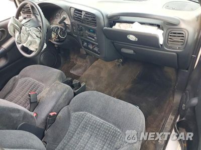 Zdjęcie 8 z 12 samochodu: 1998 CHEVROLET S TRUCK S10 VIN:1GCCS19XXW8138667 - miniatura