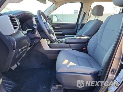Zdjęcie 7 z 13 samochodu: 2024 TOYOTA TUNDRA SR5 VIN:5TFLA5DB1RX226328 - miniatura