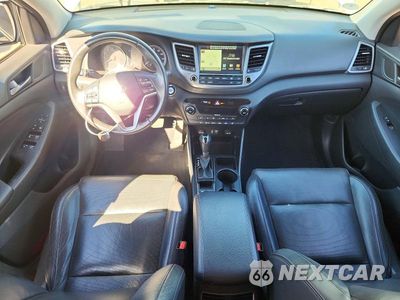 Zdjęcie 8 z 13 samochodu: 2016 HYUNDAI TUCSON LIMITED VIN:KM8J33A24GU051660 - miniatura