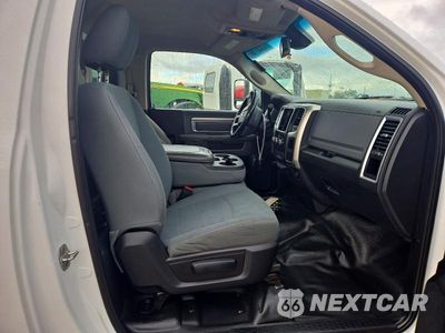 Zdjęcie 10 z 12 samochodu: 2014 RAM 5500 UNKNOWN VIN:3C7WRMBLXEG188725 - miniatura