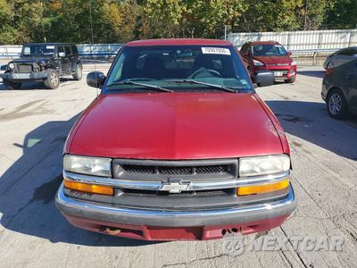 Piąte zdjęcie samochodu w środku: 2000 CHEVROLET S TRUCK S10 VIN:1GCDT19WXY8296728 - miniatura