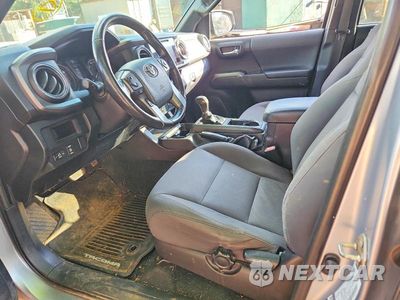 Zdjęcie 7 z 12 samochodu: 2016 TOYOTA 0019 SR5 V6 VIN:3TMDZ5BN0GM005784 - miniatura