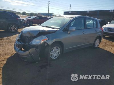 2012 NISSAN VERSA 1.8 S 3N1BC1CP9CK292942 - główne zdjęcie licytacji z USA - miniatura