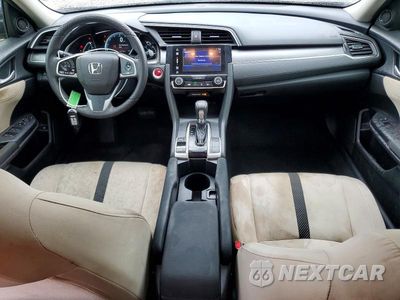 Zdjęcie 8 z 13 samochodu: 2018 HONDA CIVIC EX VIN:19XFC2F76JE004483 - miniatura