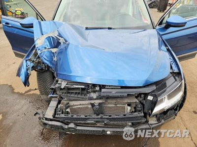 Zdjęcie 11 z 12 samochodu: 2018 VOLKSWAGEN TIGUAN SE VIN:3VV2B7AX4JM124036 - miniatura