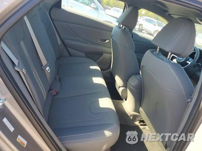 Zdjęcie 10 z 12 samochodu: 2023 HYUNDAI ELANTRA BLUE VIN:KMHLM4AJ5PU055512 - miniatura