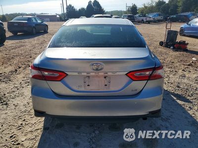 Zdjęcie 6 z 12 samochodu: 2018 TOYOTA CAMRY LE VIN:4T1B11HK6JU131649 - miniatura