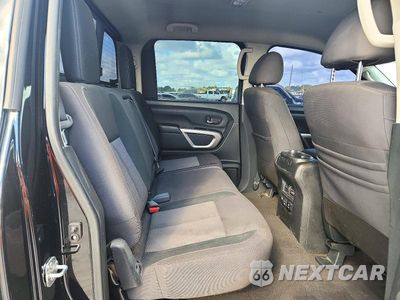 Zdjęcie 10 z 12 samochodu: 2021 NISSAN TITAN SV VIN:1N6AA1EFXMN526517 - miniatura
