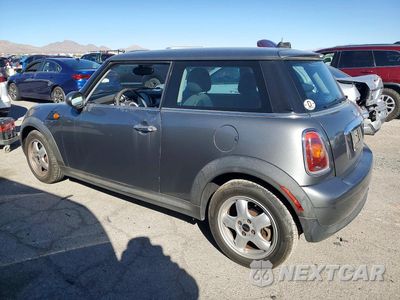 Drugie zdjęcie samochodu z przodu: 2010 MINI COOPER VIN:WMWMF3C5XATZ23379 - miniatura