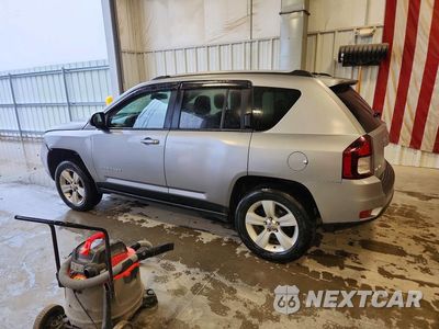Drugie zdjęcie samochodu z przodu: 2016 JEEP COMPASS SPORT VIN:1C4NJDBBXGD626716 - miniatura