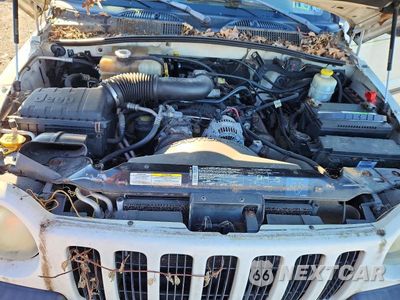 Zdjęcie 12 z 13 samochodu: 2004 JEEP LIBERTY SPORT VIN:1J4GL48KX4W109839 - miniatura