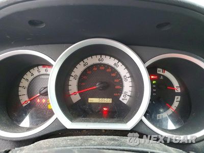 Zdjęcie 9 z 12 samochodu: 2015 TOYOTA TACOMA V6 VIN:5TFUU4EN4FX110244 - miniatura