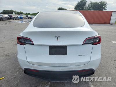 Zdjęcie 6 z 13 samochodu: 2023 TESLA MODEL Y VIN:7SAYGDEEXPF672883 - miniatura