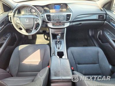 Zdjęcie 8 z 12 samochodu: 2015 HONDA ACCORD SPORT VIN:1HGCR2F51FA090720 - miniatura