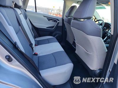 Zdjęcie 11 z 13 samochodu: 2019 TOYOTA RAV4 XLE VIN:JTMP1RFV4KD507997 - miniatura