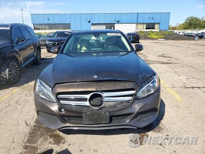 Piąte zdjęcie samochodu w środku: 2016 MERCEDES-BENZ C 300 4MATIC VIN:55SWF4KB9GU112109 - miniatura