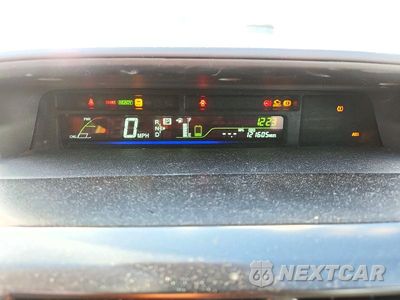 Zdjęcie 9 z 12 samochodu: 2014 TOYOTA PRIUS V THREE VIN:JTDZN3EU6EJ002147 - miniatura