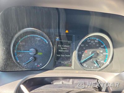 Zdjęcie 9 z 14 samochodu: 2018 TOYOTA RAV4 HV LIMITED VIN:JTMDJREV9JD233361 - miniatura