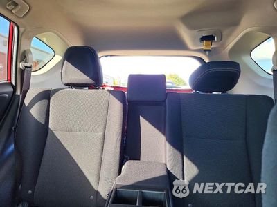 Zdjęcie 10 z 14 samochodu: 2018 TOYOTA RAV4 XLE VIN:JTMRFREV1JD256835 - miniatura