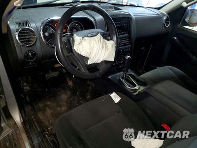 Zdjęcie 8 z 13 samochodu: 2009 FORD EXPLORER XLT VIN:1FMEU73E89UA27720 - miniatura