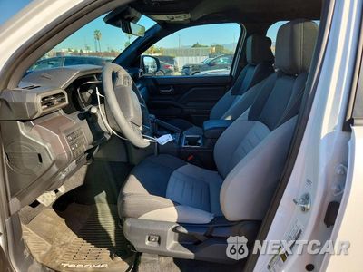 Zdjęcie 7 z 12 samochodu: 2026 TOYOTA TACOMA TRD SPORT VIN:3TYLB5FN2TT040545 - miniatura