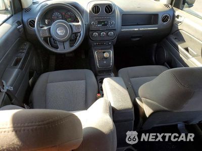 Zdjęcie 8 z 12 samochodu: 2013 JEEP COMPASS LATITUDE VIN:1C4NJCEA5DD205608 - miniatura